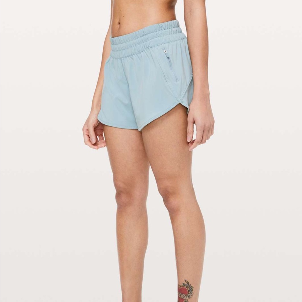 lululemon Tracker V 4 low rise lined shorts